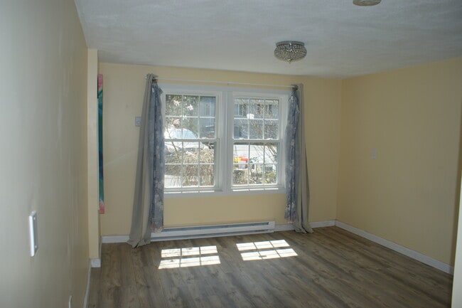 Building Photo - 18 Fayette Rd Unit 2