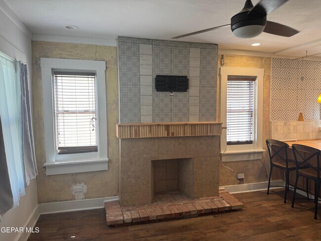 Photo - 615 N Cebada St