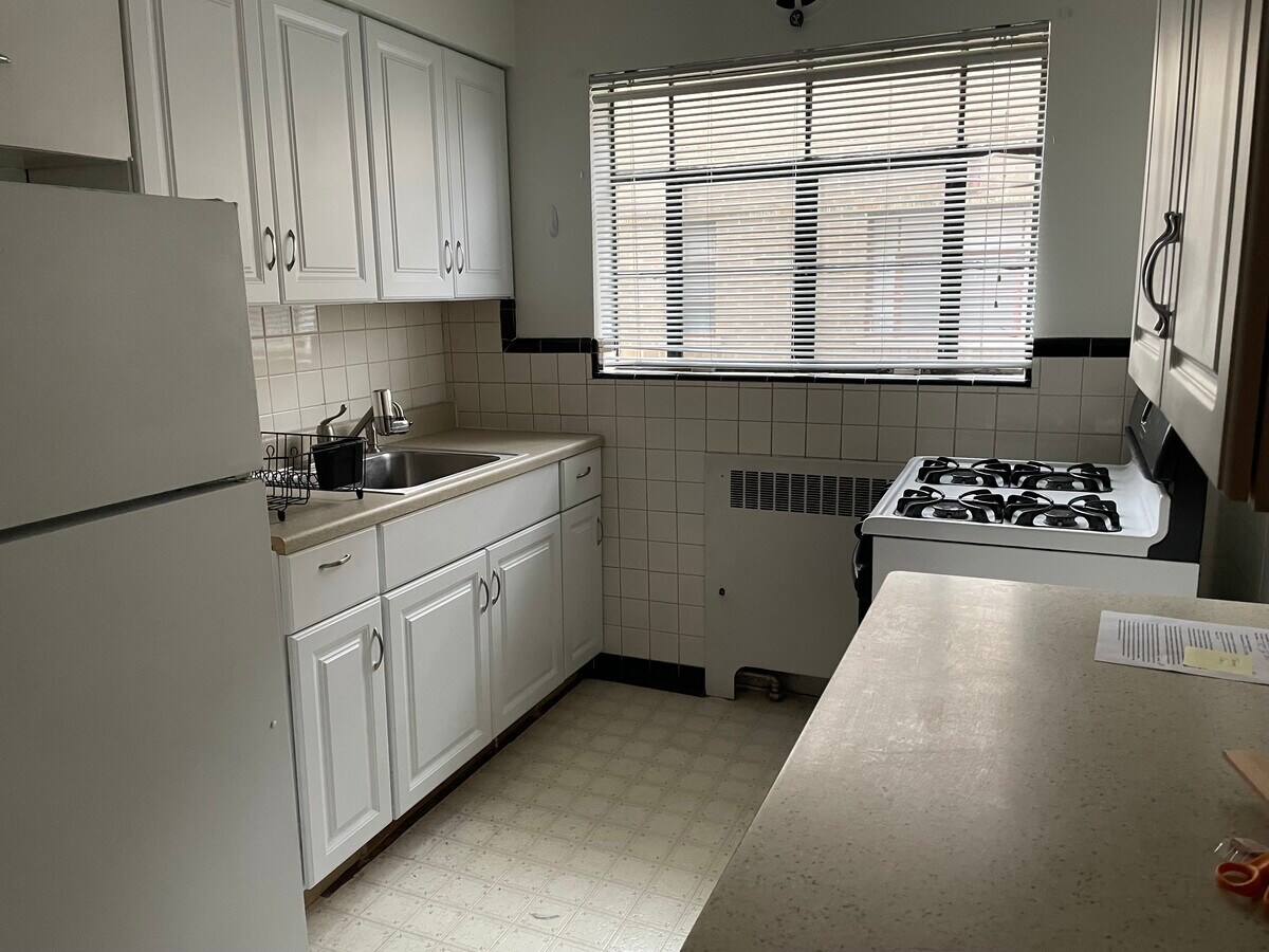 Photo - 2625 Park Ave Unit Apt