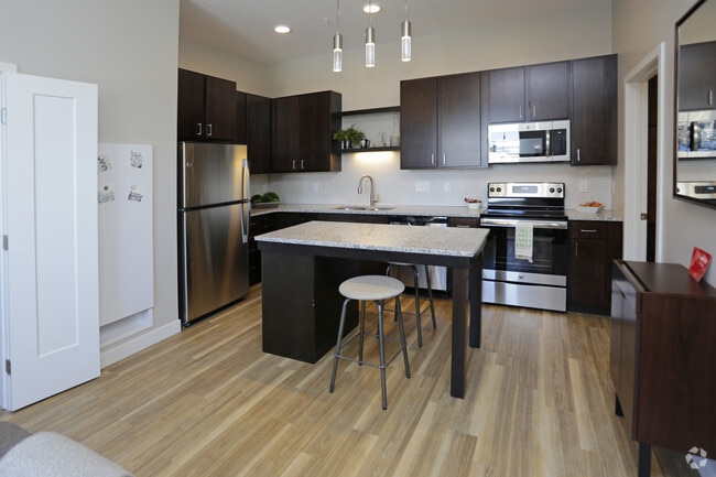 RoCo Apartments