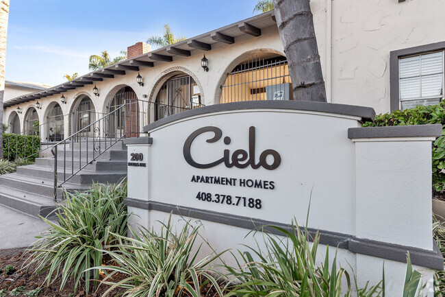 Building Photo - Cielo Rental