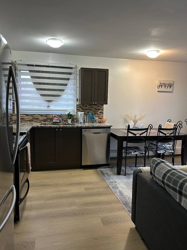 Photo - 2117-316 16 St SW