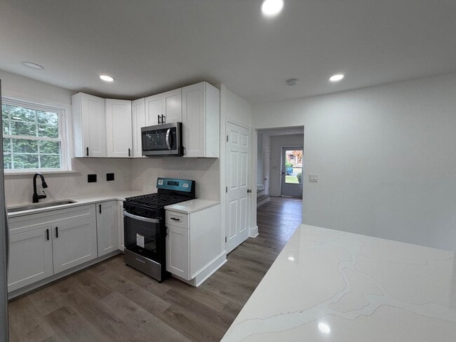 Photo - Spacious NE Roanoke City Home!
