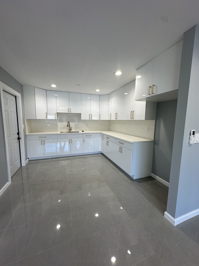 Photo - 4030 Hoku Ave