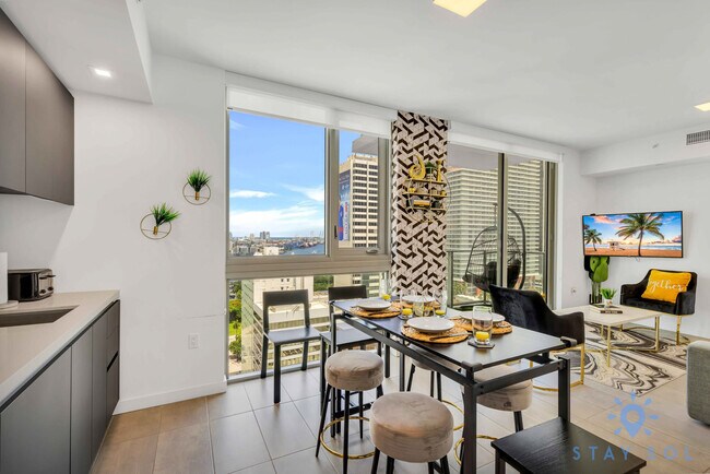 Photo - 227 NE 2nd St Unit SI ID1227474P