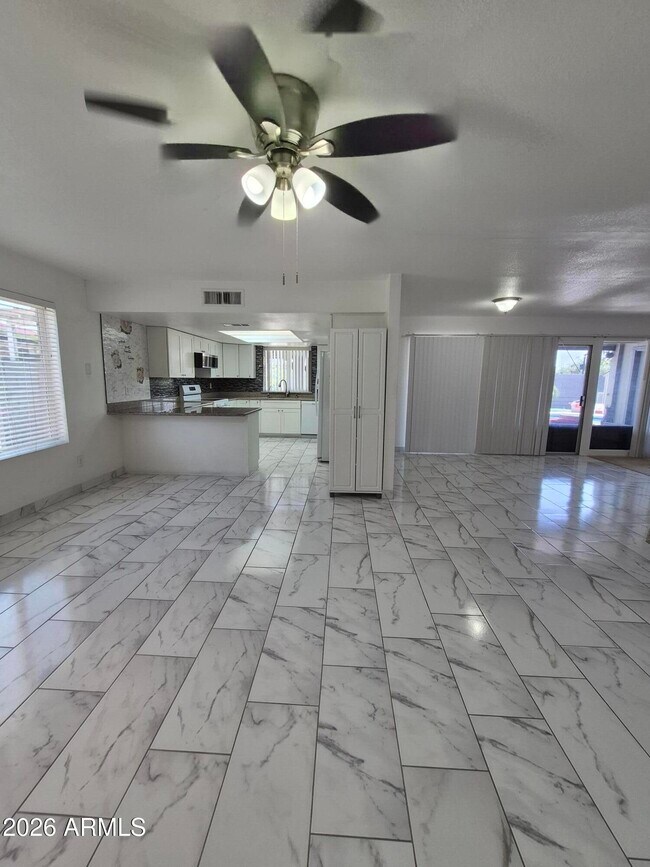 Photo - 517 W Peralta Ave