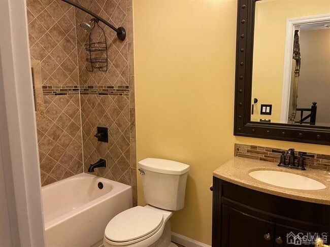 Photo - 11 Bristol Dr