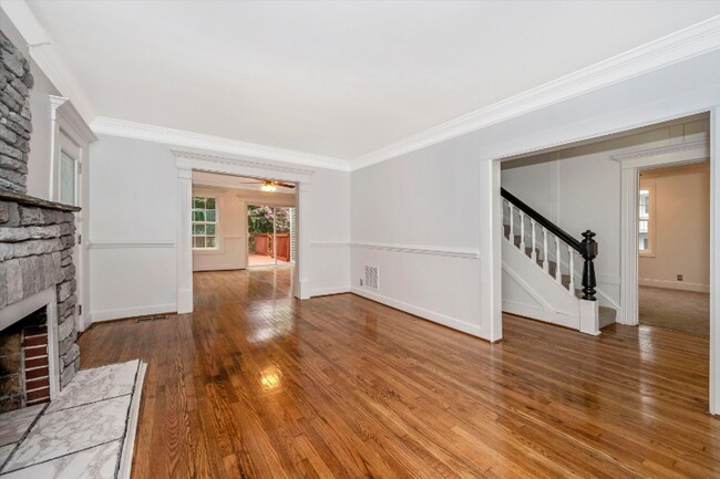 Photo - 628 Ingleside Ave