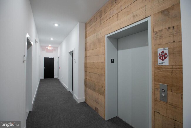 Photo - 2940 W Thompson St Unit 302