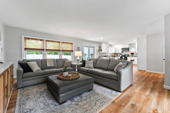 Photo - 247 Berwick Rd