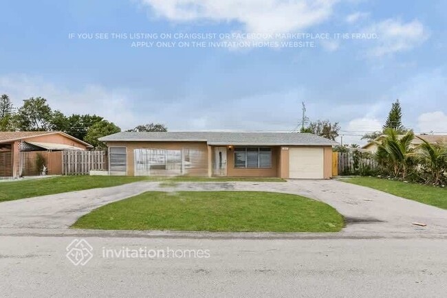 Building Photo - 3111 NE 9th Ave