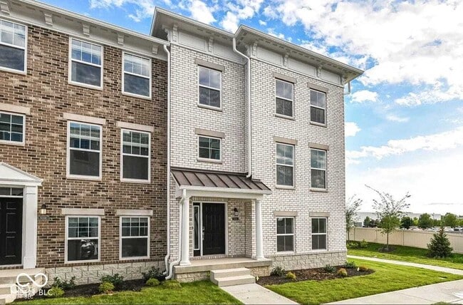Building Photo - 9326 Somerford Dr