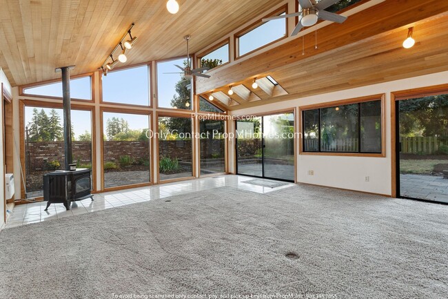 Photo - Spacious Three Bedroom Home in Desirable Charbonneau!