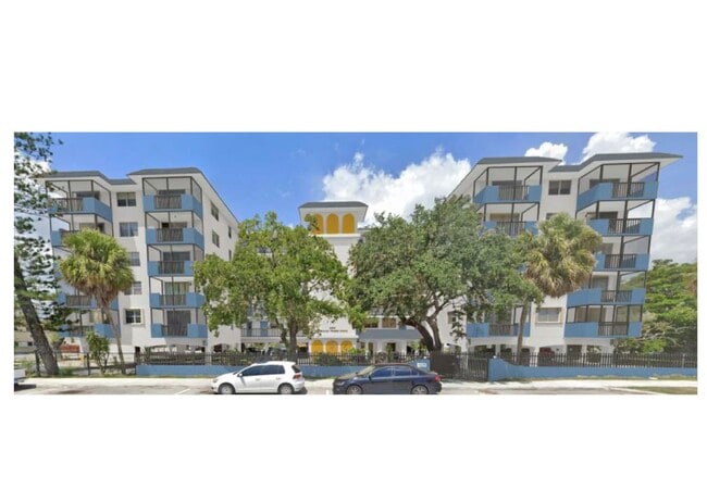 Building Photo - 12590 NE 16th Ave Unit 605