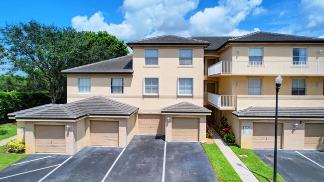 Building Photo - 2020 Greenview Shores Blvd Unit 108 Rental