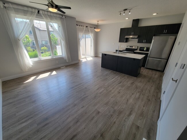 Photo - 4835 Wright Dr SW