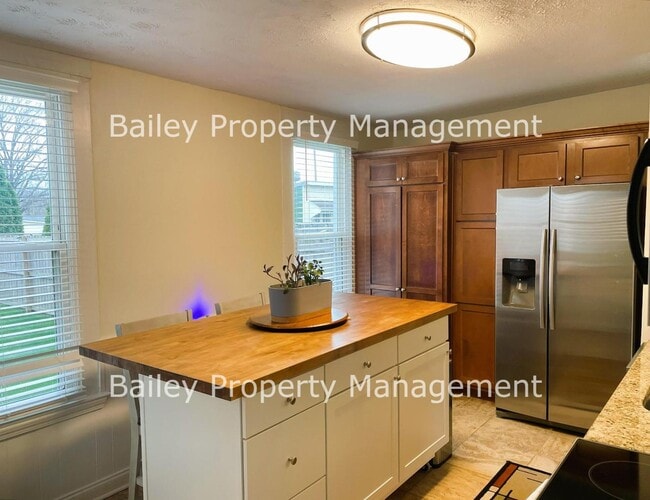 Photo - 1046 E Caldwell St