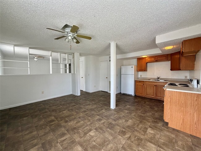 Photo - 1125 N Valderas St