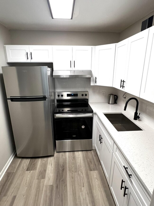 Photo - 687 Durham Cir Unit Y