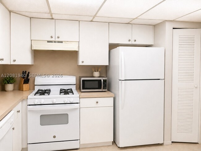 17911 NW 68th Ave Unit M201