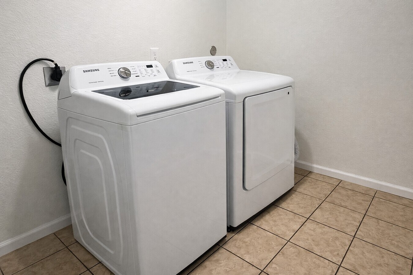 Photo - 6619 Carver Rd