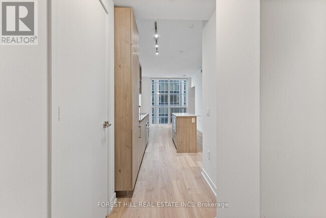 Photo - 1 Yorkville Ave Unité 3903