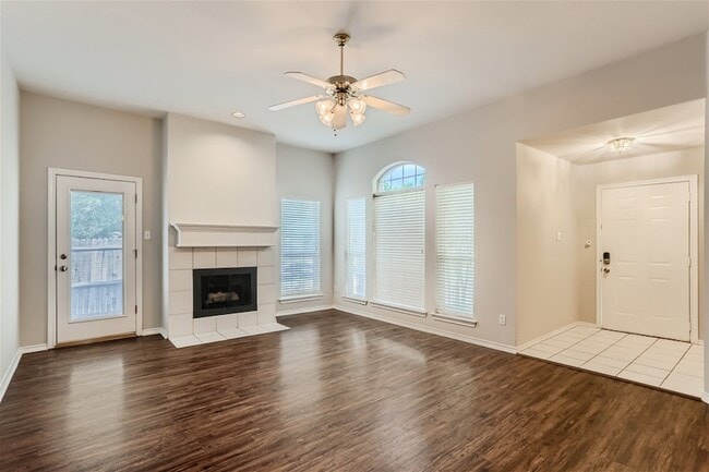 Photo - 704 Ashbrook Dr