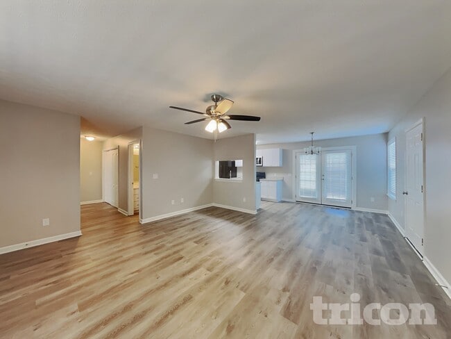 Photo - 531 Winning Dr