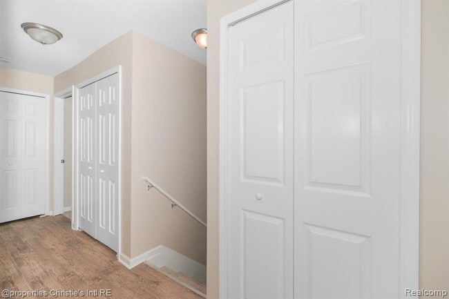 Photo - 33829 Pondview Cir