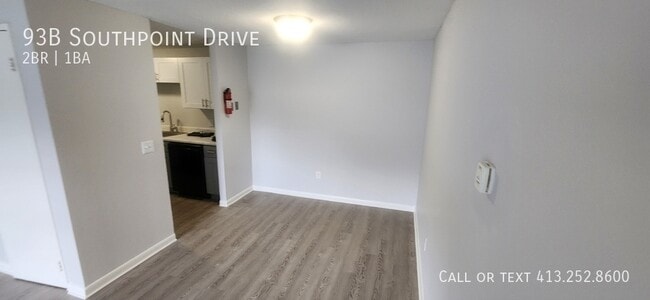 Photo - 93 Southpoint Dr