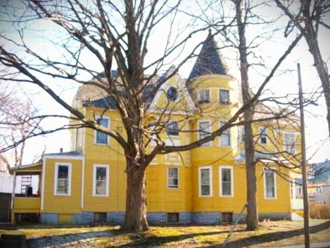 Photo - 25 Woodlawn Ave Unit apt 6