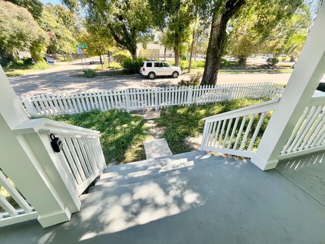 Photo - 2810 N Mitchell Ave