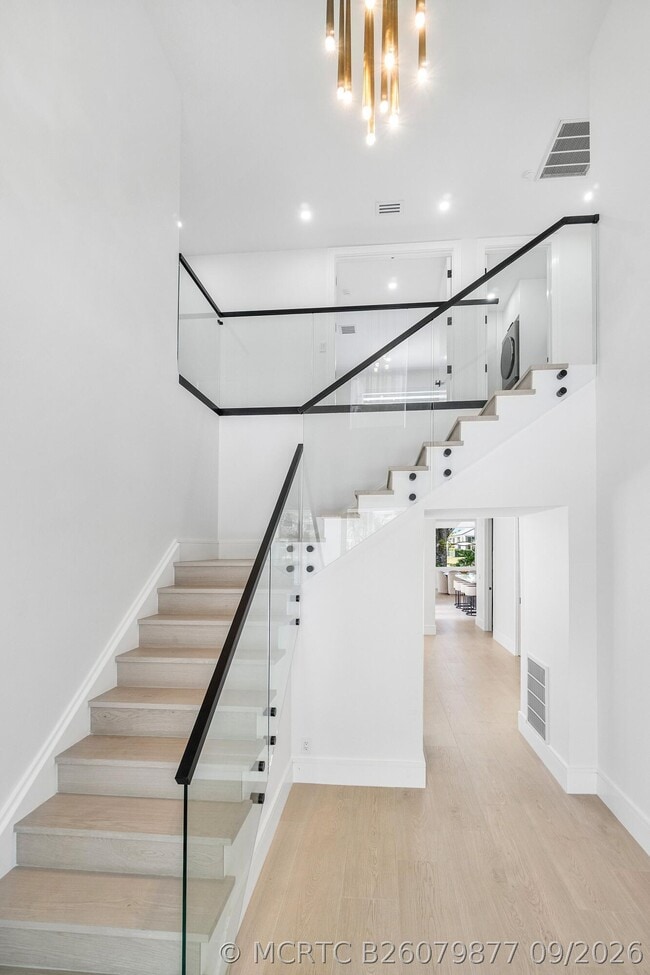 5768 NW 39th Ave