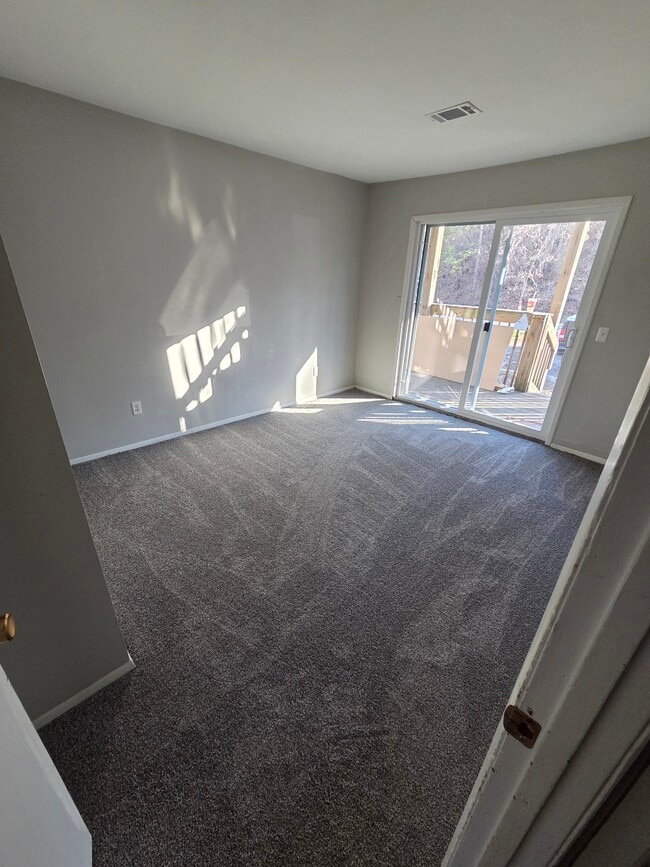 Photo - 3223 Schuetzen Ln Unit 1