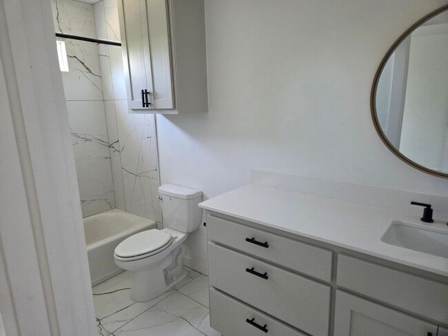 Photo - 1021 NE 18th St Unidad B