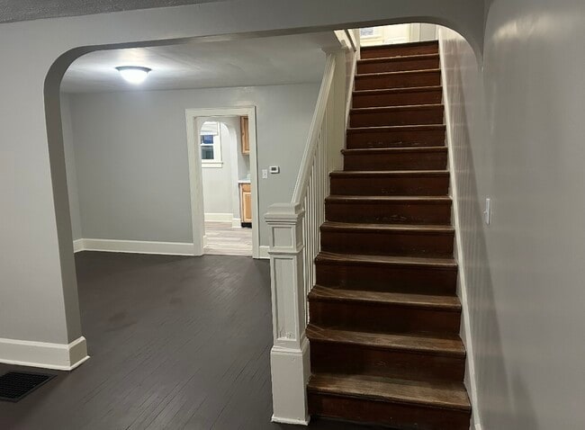 Photo - 2215 Morgan St