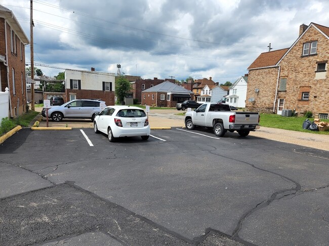 Dedicated Tenant Parking - 301 E 1st Ave Unit #3