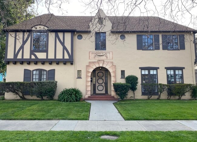 Front - 795 N 2nd St Unit 1