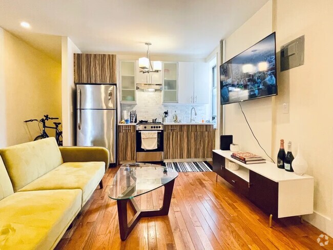 Building Photo - Furnished room/NOT APARTMENT Unit 19