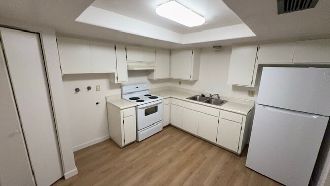 Photo - 1000 W Flint St Unit 1000 W Flint Street #D