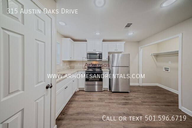 315 Austin Oaks Dr