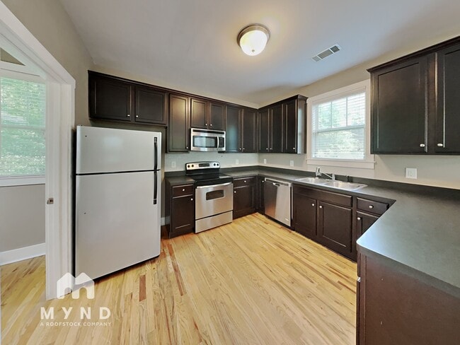 Photo - 181 Herring St