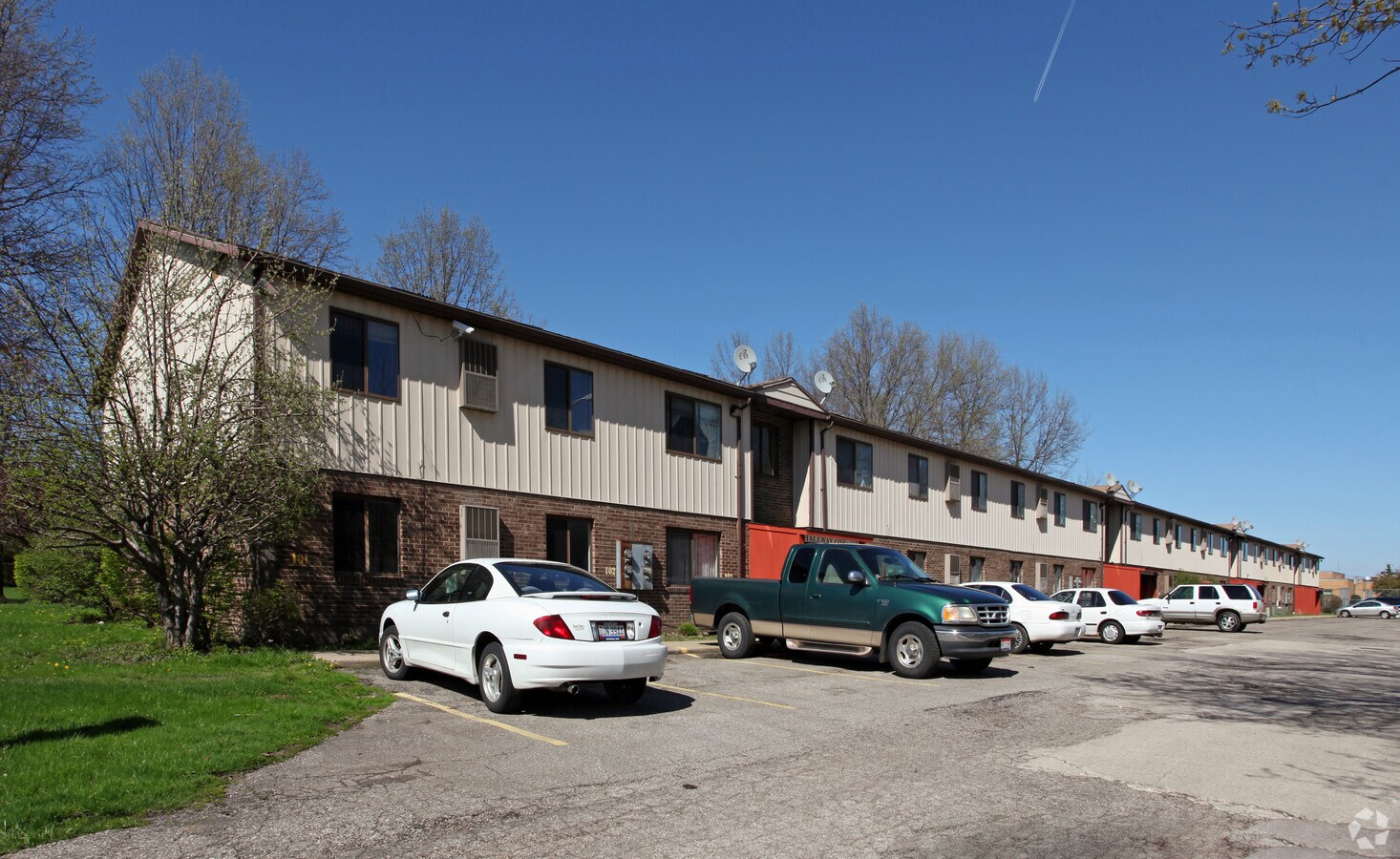 Michigan Square Apartments - Michigan Square Apartments