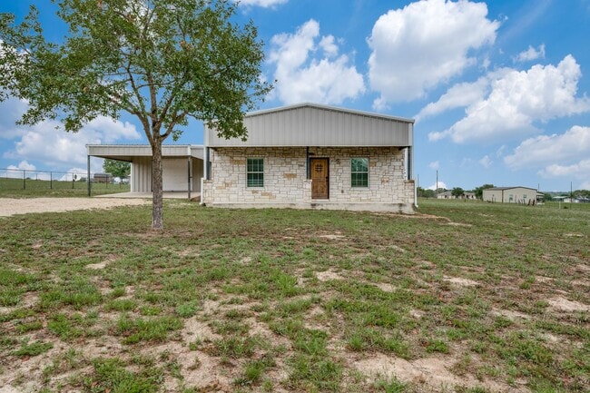Building Photo - 2-Bedroom Barndominium