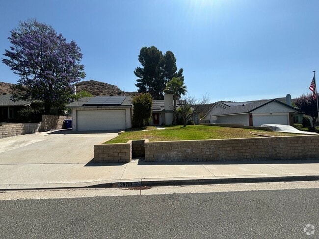 Building Photo - COMING SOON! 3-Bedroom Single-Story Home w...