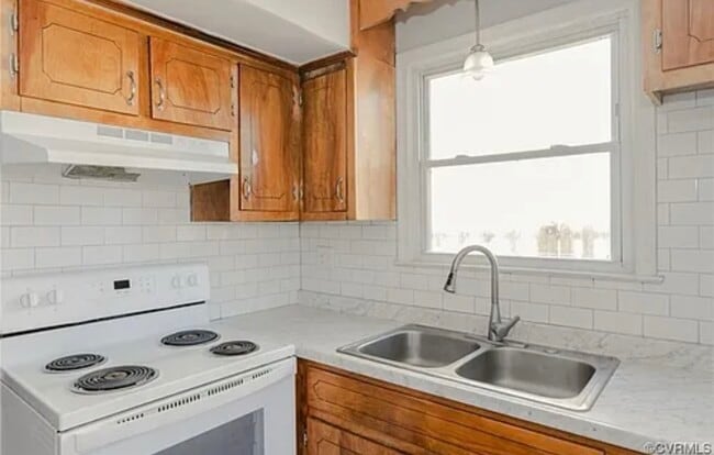 Photo - 1511 Sunnyside Ave