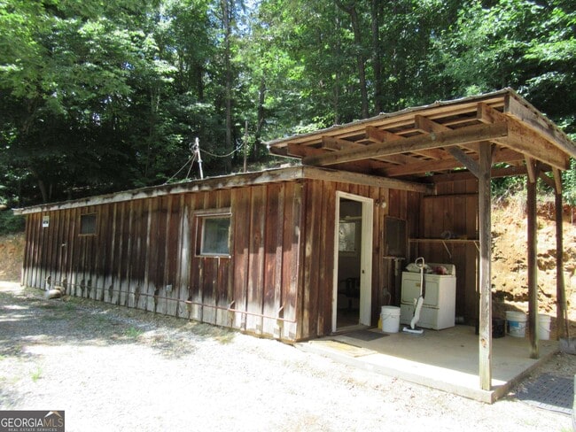 Building Photo - 500 J Mountain Dr