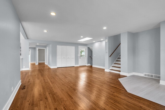 Photo - 440 Huehl Rd