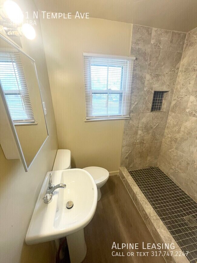 Photo - 3051 N Temple Ave