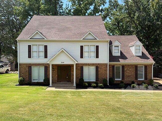 Building Photo - Welcome to your dream home in the heart of...